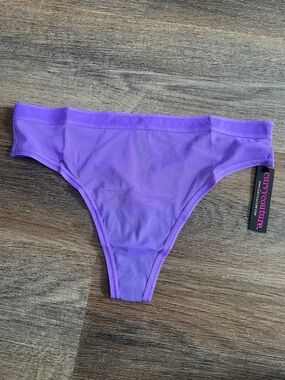(12) NWT curvy couture thong